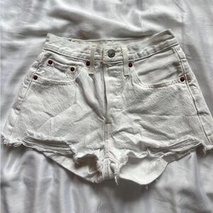 Vintage Levi’s White Denim Shorts